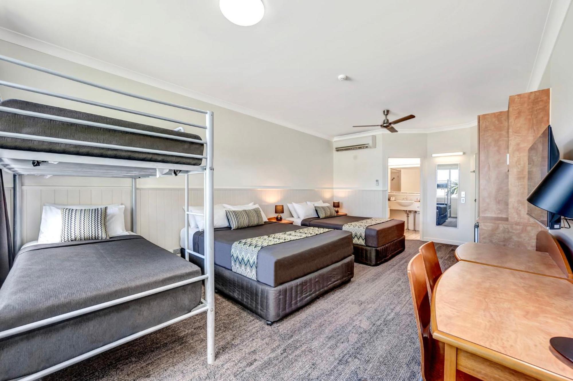Oasis Townsville, Surestay Collection By Bw Motel